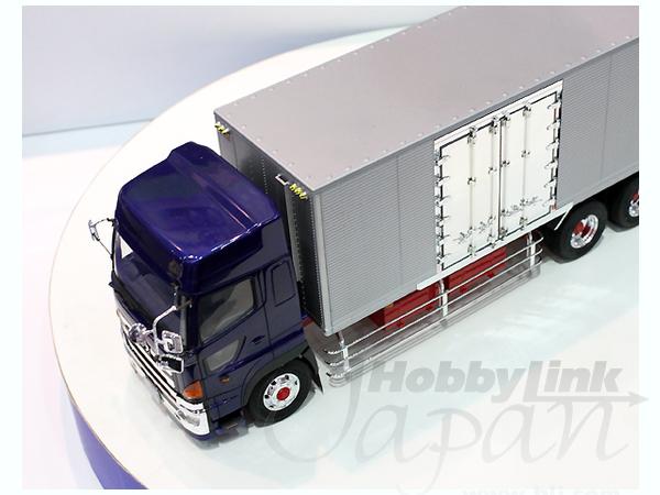 1/32 日野 プロフィア 冷凍車 サイド観音扉仕様 | HLJ.co.jp