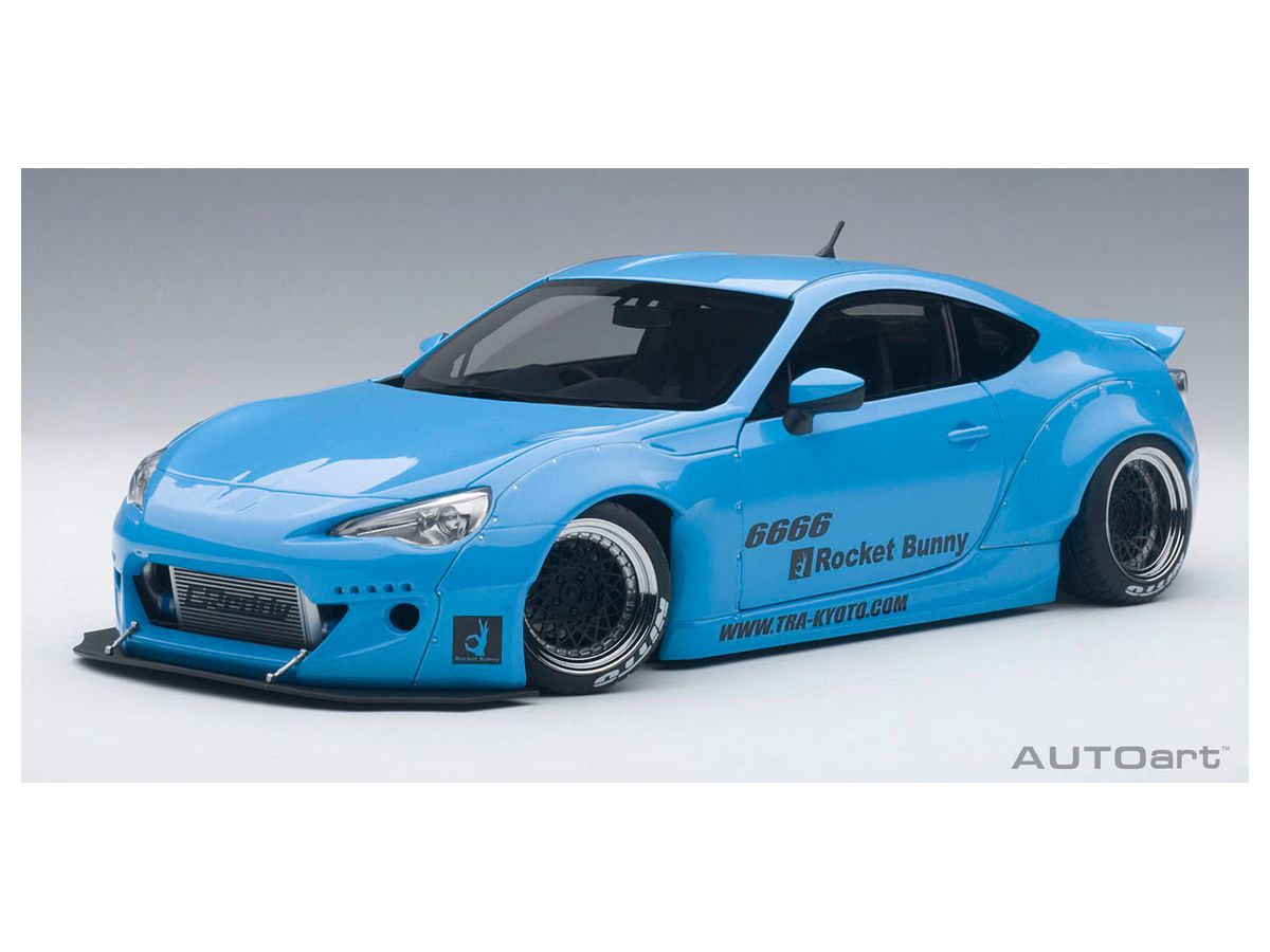 1/18 ロケットバニー 86 (メタリック・スカイブルー/ブラック 