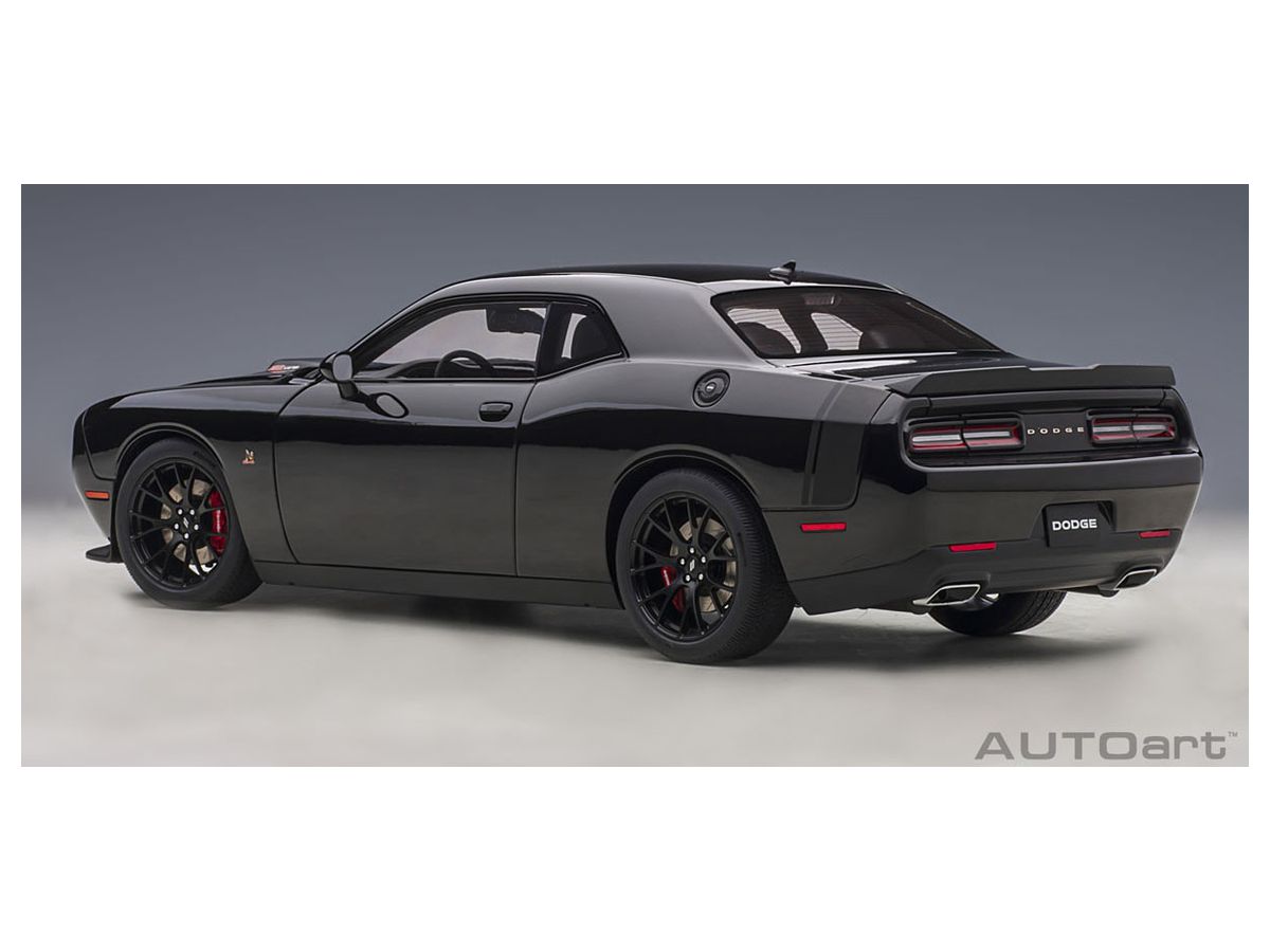 1/18 ダッジ チャレンジャー 392 HEMI スキャットパック シェイカー
