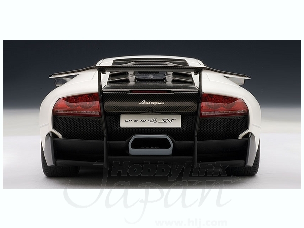1/18 ランボルギーニ ムルシエラゴ LP670-4 スーパーヴェローチェ
