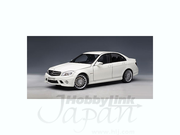 AUTOart メルセデス・ベンツ C63 AMG 1:18 1/18 AUTOart Mercedes-Benz C63 AMG review - 4K video - YouTube