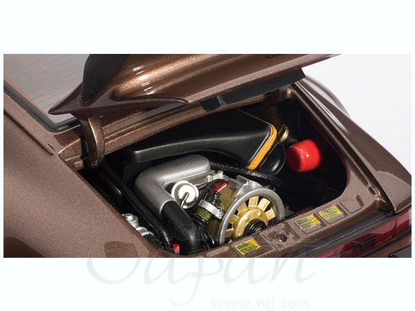 1/18 ポルシェ 930 ターボ (ブラウンメタリック) | HLJ.co.jp