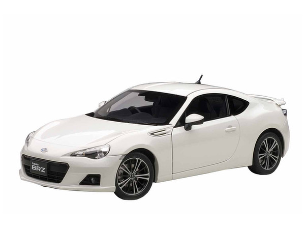1/18 スバル BRZ ホワイトパール | HLJ.co.jp