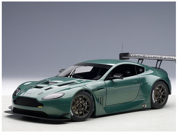 1/18 アストンマーチン V12 ヴァンテージ GT3 2013 メタリックグリーン