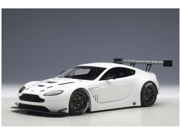 1/18 アストンマーチン V12 ヴァンテージ GT3 2013 ホワイト | HLJ.co.jp
