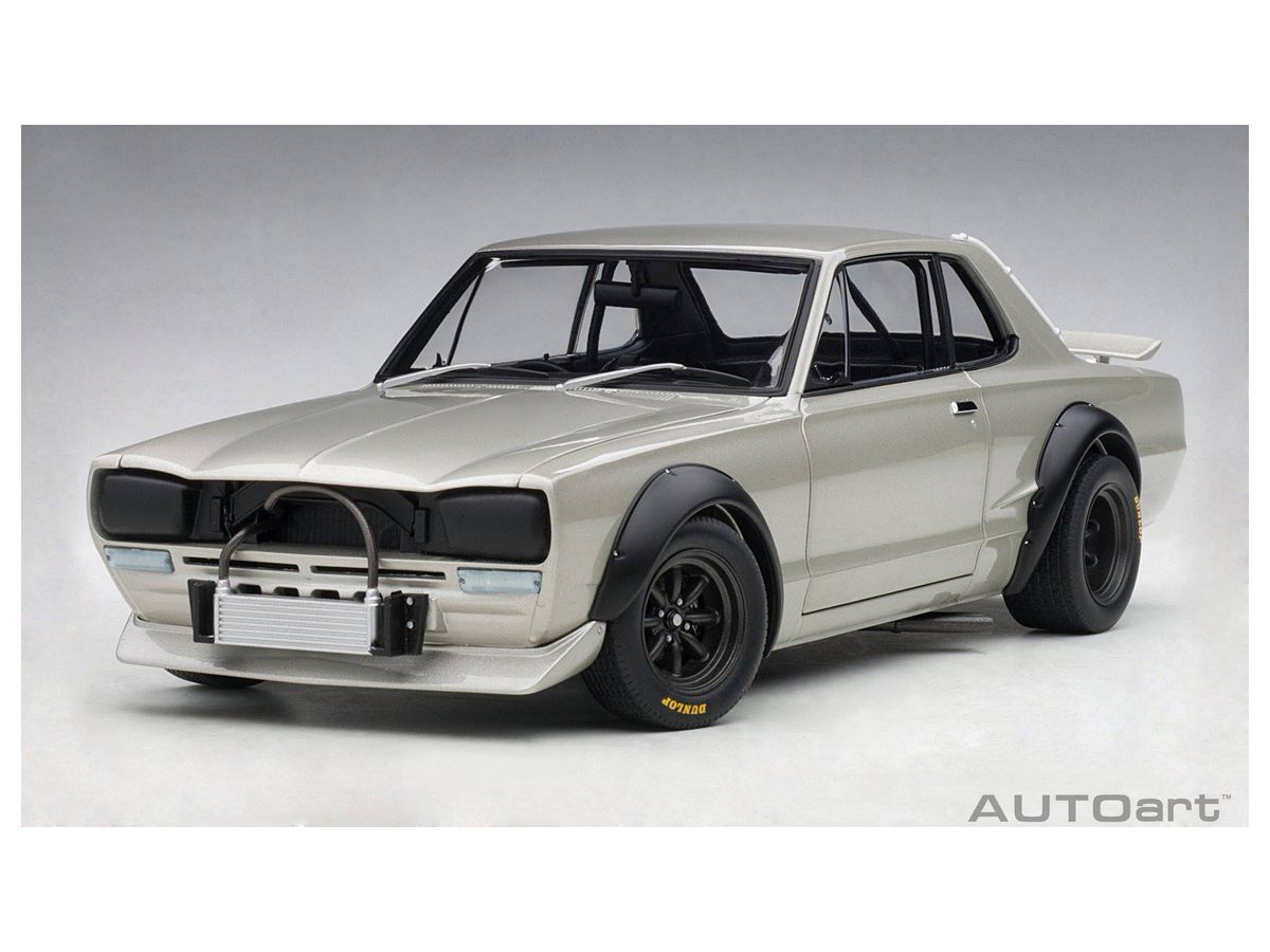 1/18 日産 スカイライン GT-R (KPGC10) レーシング 1972 (シルバー 