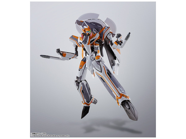 DX超合金 VF-31Eジークフリード(チャック・マスタング機) | HLJ.co.jp