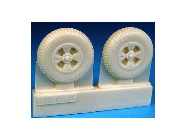 1 48 イギリス機 4本スポーク 32インチ ホイール ブロックトレッド By バラクーダスタジオ ホビーリンク ジャパン