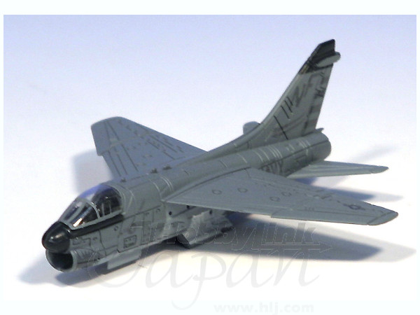 1/144 A-7E コルセア II | HLJ.co.jp