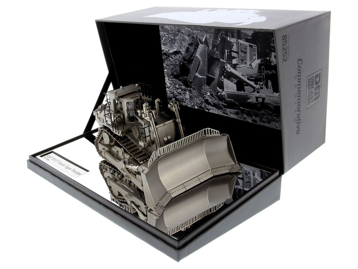 CAT D11T トラック型ブル　1:50 Amazon | 1/50 完成品 D11T Track-Type Tractor Bulldozer ダイ