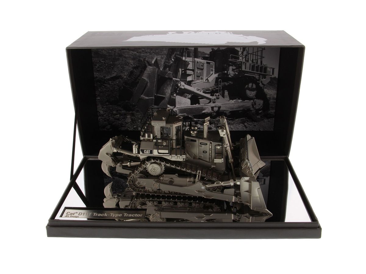 CAT D11T トラック型ブル　1:50 1/50 Cat D11T ブルドーザ マットシルバーフィニッシュ | HLJ.co.jp