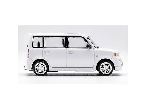 1/64 トヨタ bB (RHD) ホワイト | HLJ.co.jp