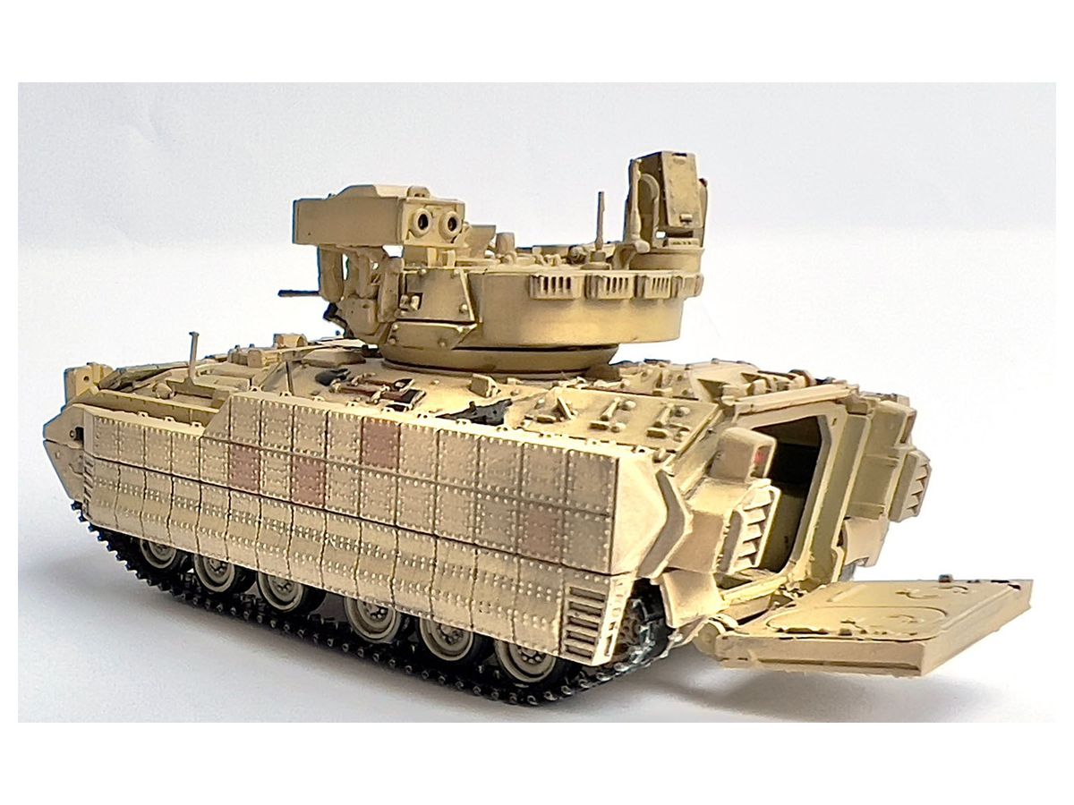 1/72 アメリカ軍 歩兵戦闘車 M2A3 ブラッドレー ERA (デザートイエロー