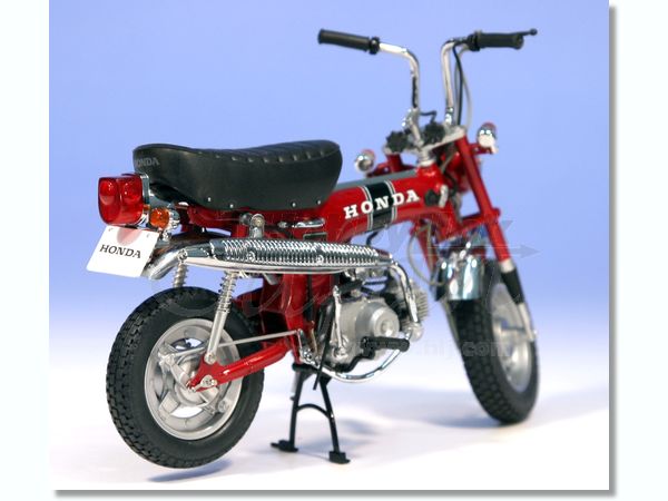 1/10 ダックス ホンダ ST50 1969 (レッド) | HLJ.co.jp