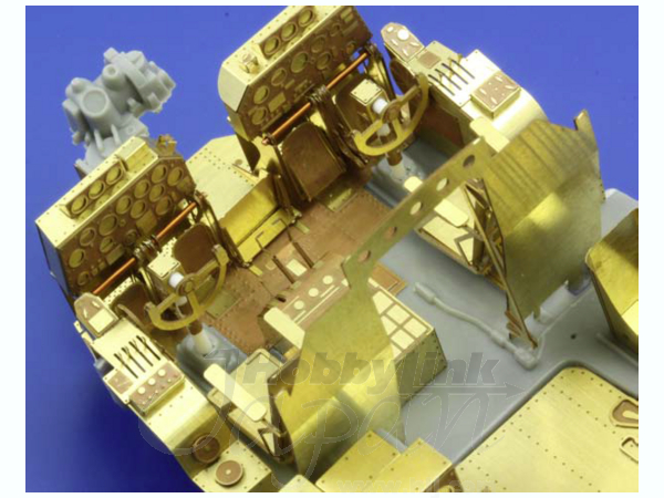 1/48 B-29内装パーツセット・糊付き (モノグラム/レベル用) | HLJ.co.jp