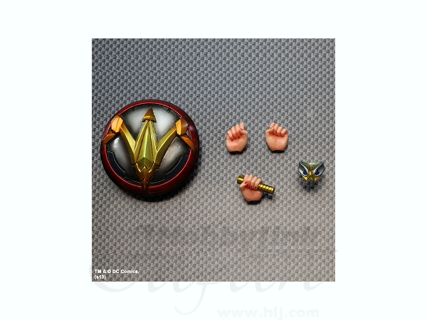 PLAY ARTS改  ワンダーウーマン Amazon.co.jp: DC Comics VARIANT PLAY ARTS改 ワンダーウーマン