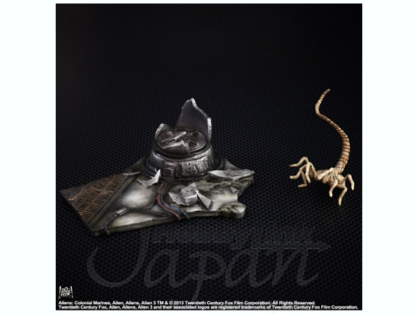 Play Arts 改: エイリアン スピッター | HLJ.co.jp