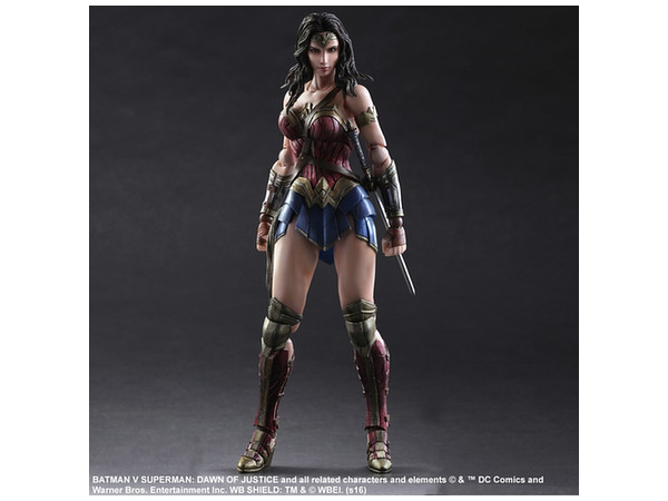 Play Arts 改: ワンダーウーマン | HLJ.co.jp