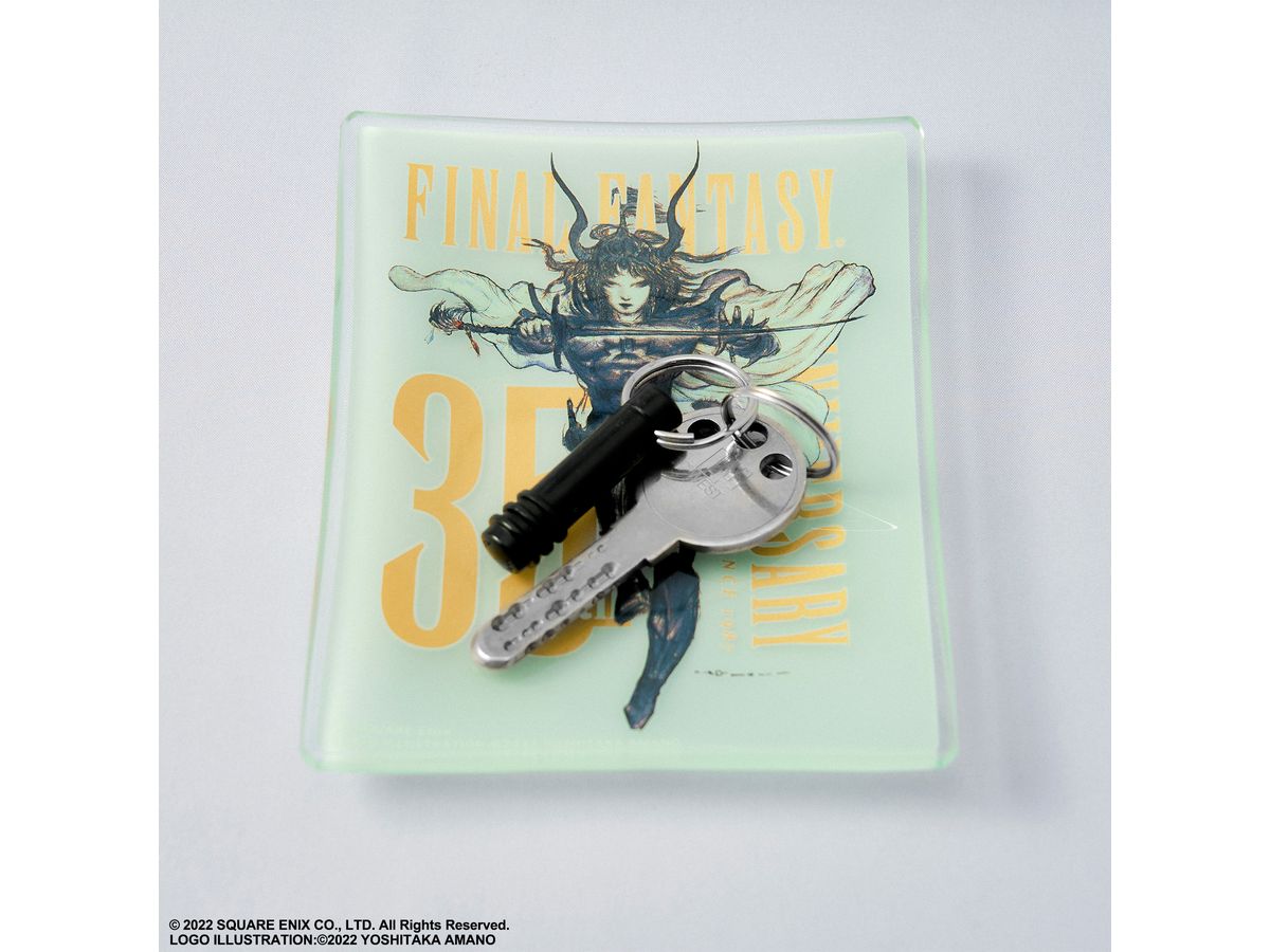 FINAL FANTASY 35th Anniversary ガラスプレート | HLJ.co.jp