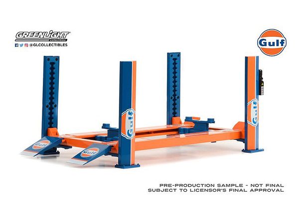 1/18 GreenLight Four-Post Lift - Gulf Oil #2 | HLJ.co.jp