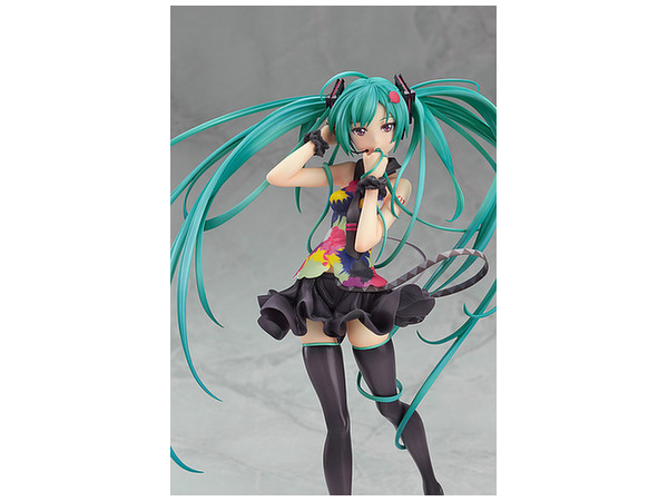 1/8 初音ミク Tell Your World Ver. PVC | HLJ.co.jp