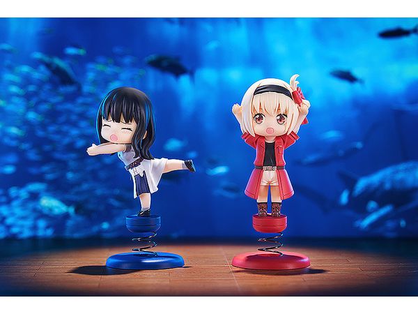 α1 リコリス・リコイル ちんあなご〜&旧作 錦木千束 スリーブ&プレイマット Qset 錦木千束 チンアナゴVer. (リコリス・リコイル) | HLJ.co.jp