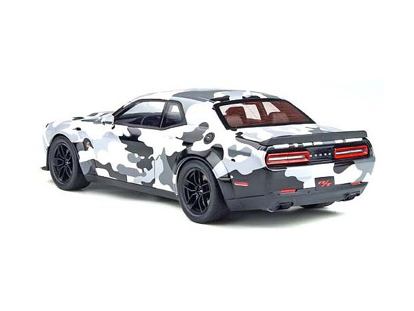 1/18 GTスピリット　ダッジ　チャージャー　ヘルキャット　ミニカー　ホワイト 1/18 GTスピリット ダッジ チャージャー ヘルキャット ミニカー