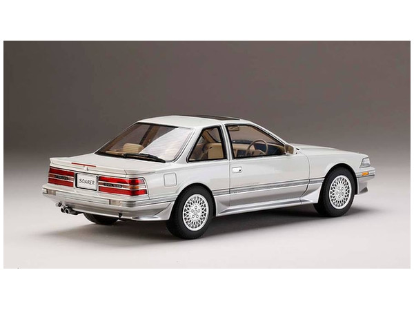 1/18 トヨタ ソアラ 2.0GT ツインターボ L (GZ20) 1988 シルキー