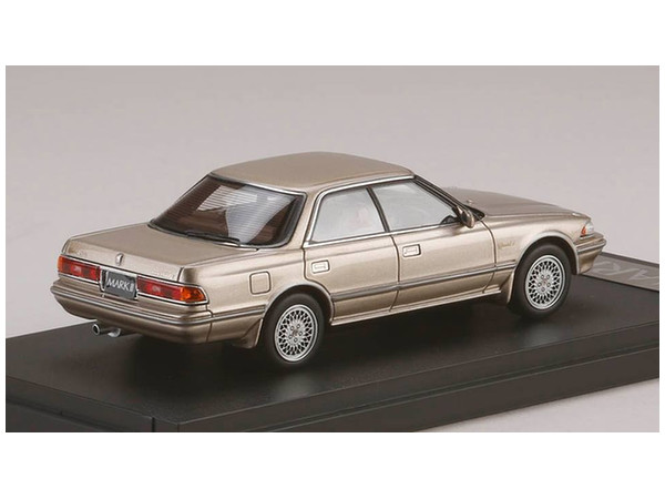 1/43 トヨタ MK II ハードトップ 3.0 グランデ G 1990 ベージュマイカ