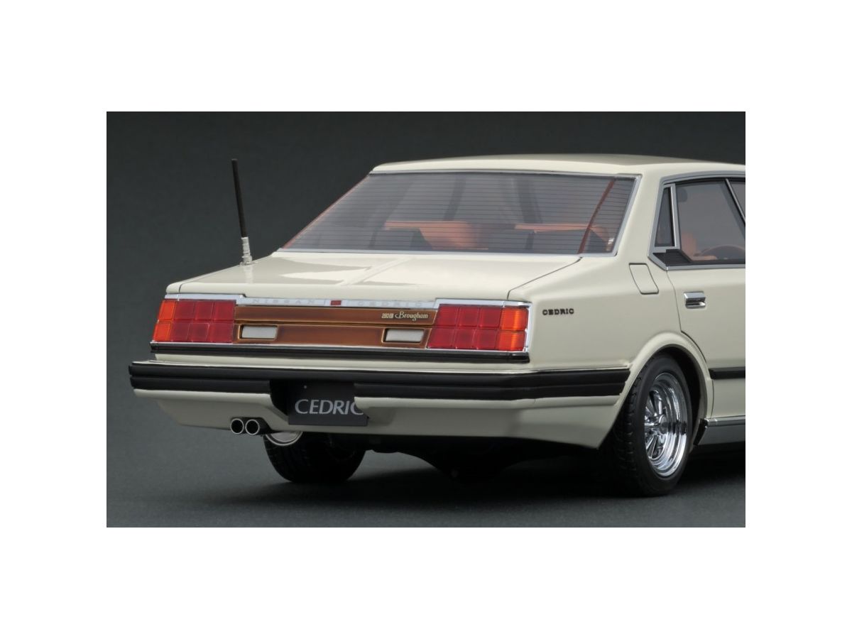 1/18 日産 セドリック (P430) 4Door Hardtop 280E Brougham White
