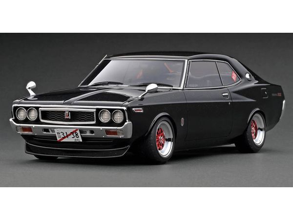1/18 Nissan Laurel 2000SGX (C130) Metallic Black / Green | HLJ.co.jp