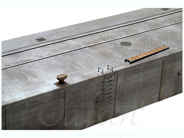 Italeri 510005612 Dock Modellbausatz 1:35 - 60 Cm Langer Hafen Im Maßstab 1:35