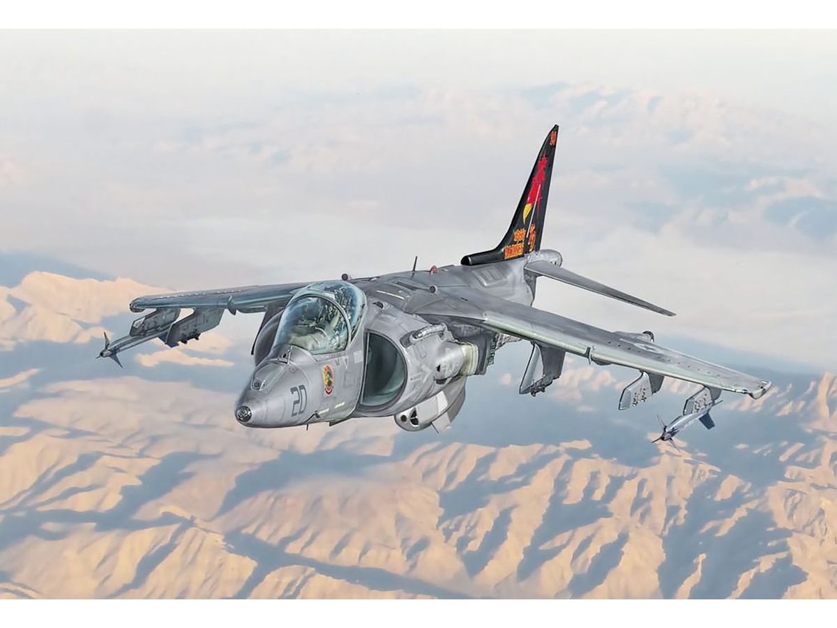 1/72 アメリカ海兵隊 AV-8B ハリアー II | HLJ.co.jp