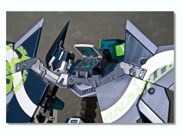 1/100 RVR-87 スペシネフ | HLJ.co.jp