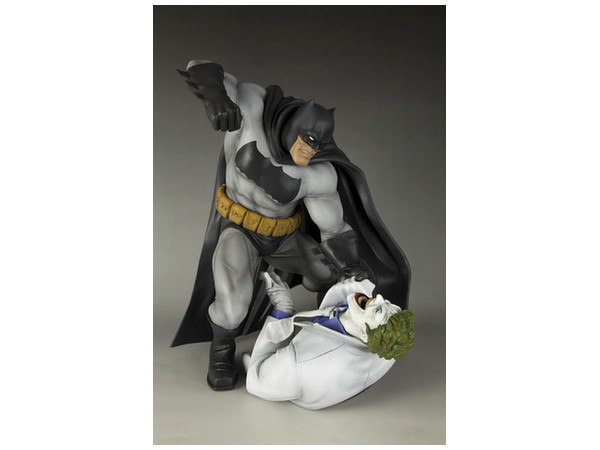 ソフビナル バットマン HARD BLACK おまけ付き ソフビナル バットマン