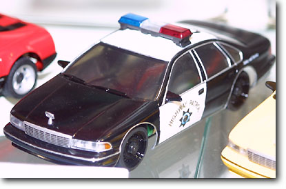 MINI-Z シボレー カプリス カリフォルニア州 警察 | HLJ.co.jp