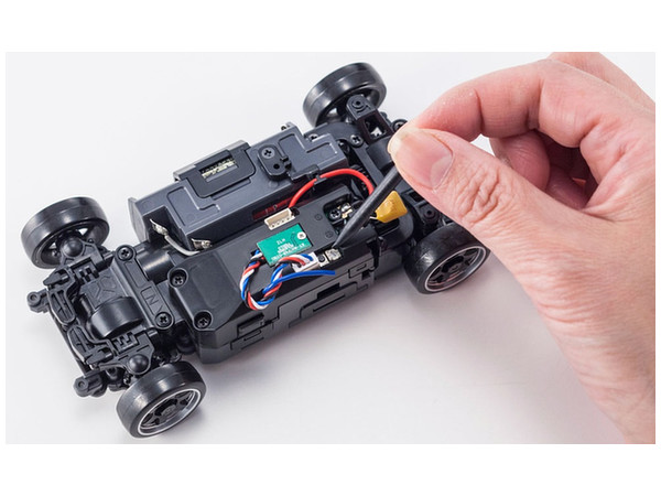 ミニッツAWD 日産シルエイティ LED付 ホワイト/ブラックルーフ レディ