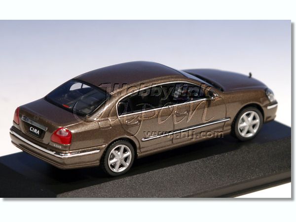1/43 ニッサン シーマ 450 VIP 2005 (ヴィンテージブロンズ) | HLJ.co.jp