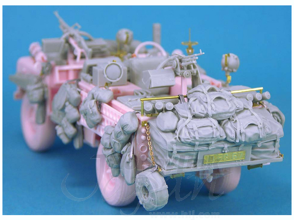 1/35 Pink Panther Update/Stowage Set by Legend Production | HobbyLink Japan 1 35 pink panther