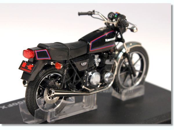 1/18 カワサキ Z400FX エボニー | HLJ.co.jp