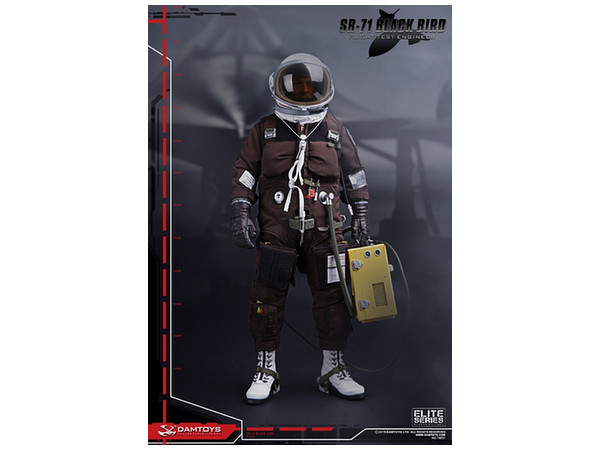 1/6 ダムトイ SR-71 ブラックバード フライトテストエンジニア