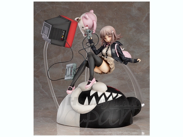 1/8 七海千秋 PVC | HLJ.co.jp