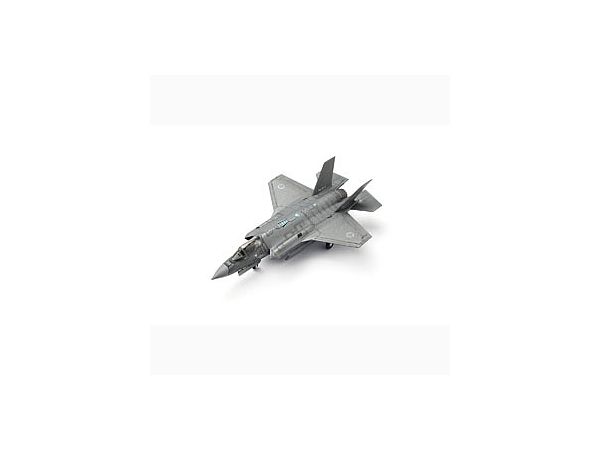 エフトイズ F-35A ×2機 & 空自F-35A 2機分 デカール セット エフトイズ F-35A ×2機 & 空自F-35A 2機分 デカール セット
