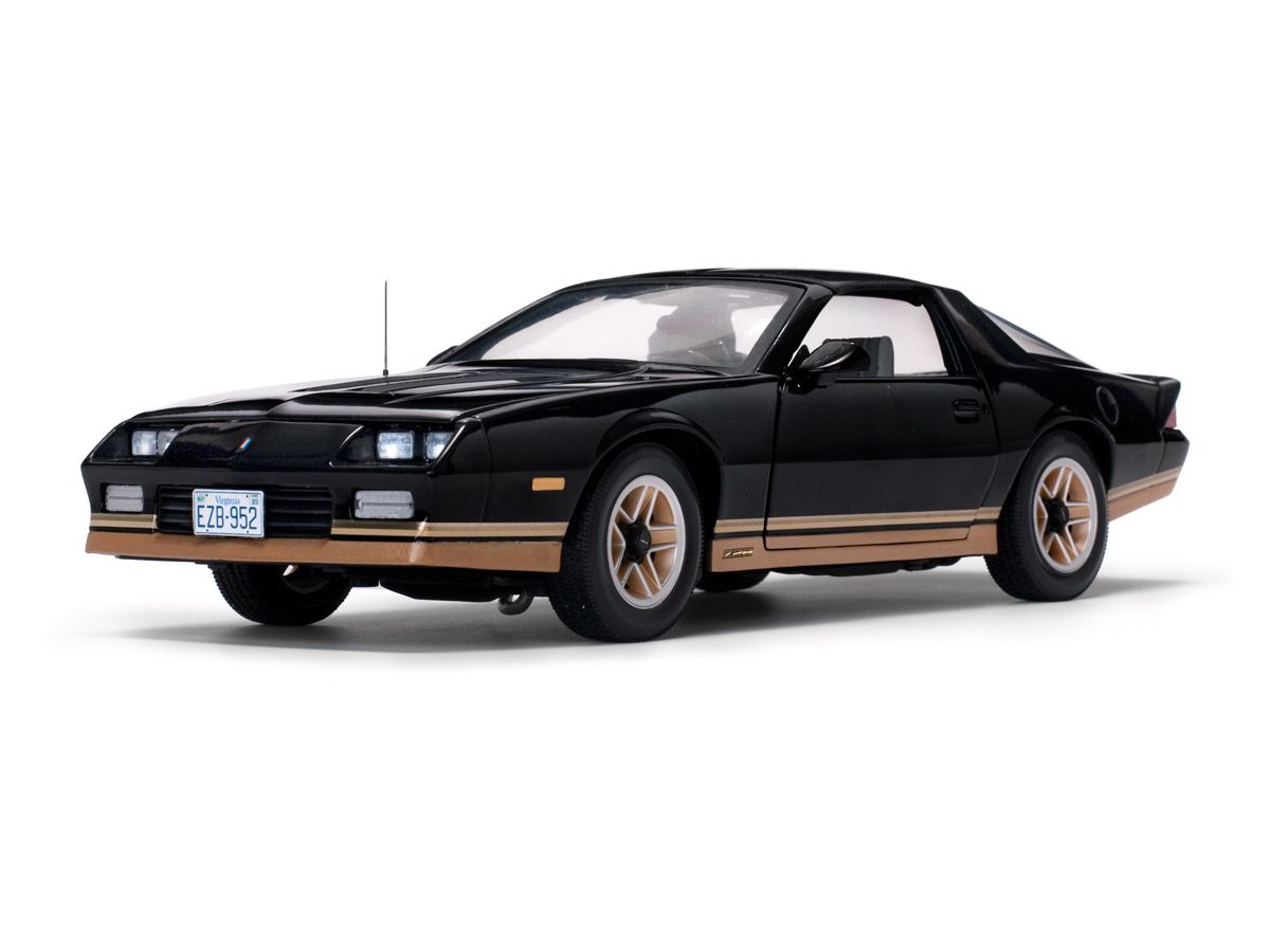 1/18 シボレー カマロ Z28 1985 ブラック | HLJ.co.jp