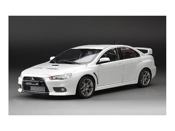 1/18 三菱 ランサー エボリューション X ホワイトメタリック | HLJ.co.jp