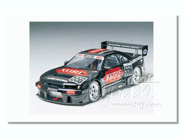 1/24 KUREニスモGT-R | HLJ.co.jp