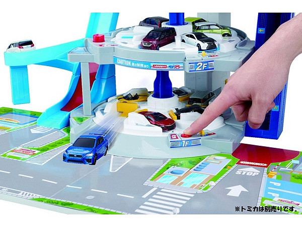 トミカワールド ぐるぐるシュート Dxトミカパーキング By タカラトミー ホビーリンク ジャパン