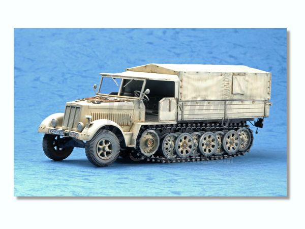 トランペッター 1/35 ドイツ軍 Sd.kfz.7 8tハーフトラック初期型 プラモデ