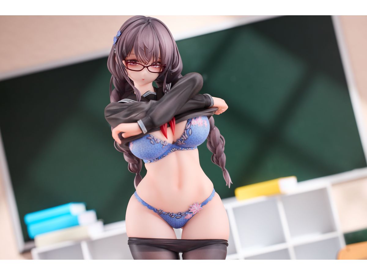 Gap Glasses Girl Who Doesn't Want To Take Physical Education Class