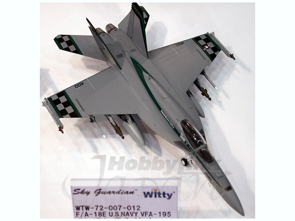 1/72 F/A-18E U.S.NAVY VFA-195 ダムバスターズ CAG | HLJ.co.jp